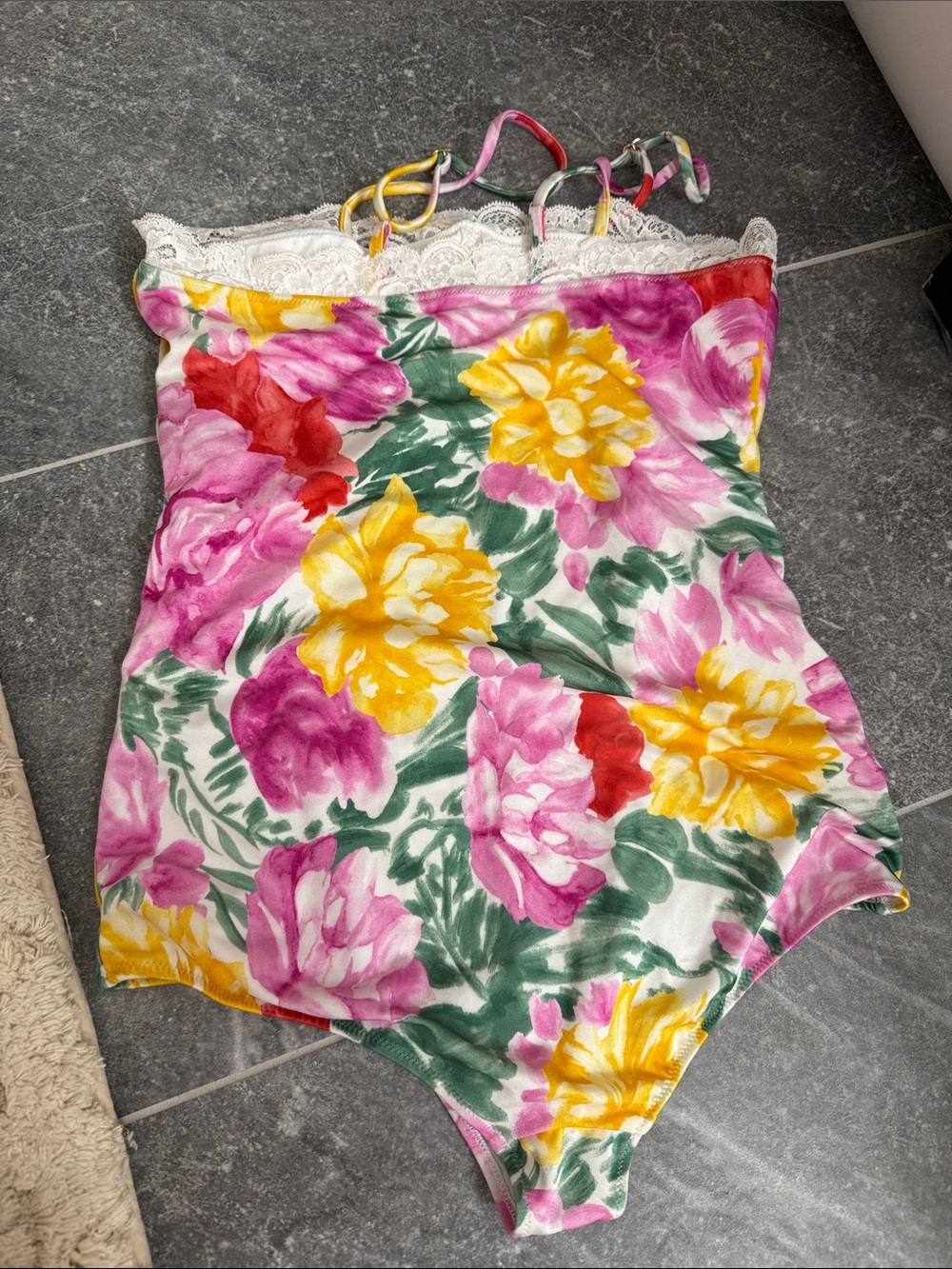✨ CHLOE SS 2026 GARDEN-PRINT BODYSUIT SWIMSUIT $ 1,090 - Picture 8 of 10